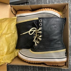 Sorel 1964 premium LTR waterproof snow boots - size 6